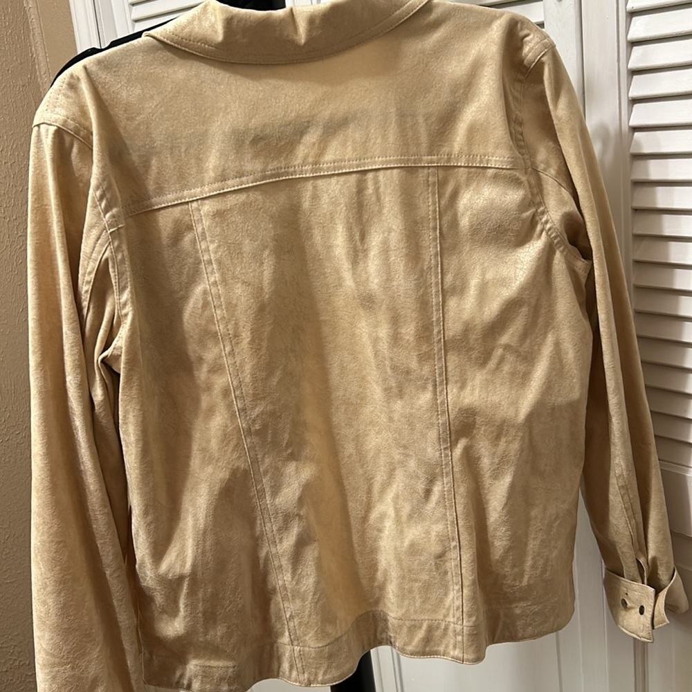 Jacket - Picture 2 of 4